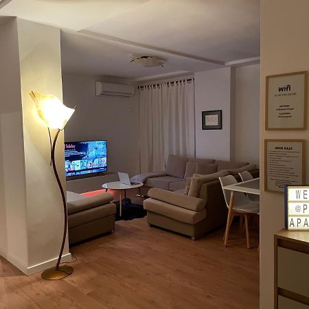 Proper Apartment 1 Tiranë Luaran gambar