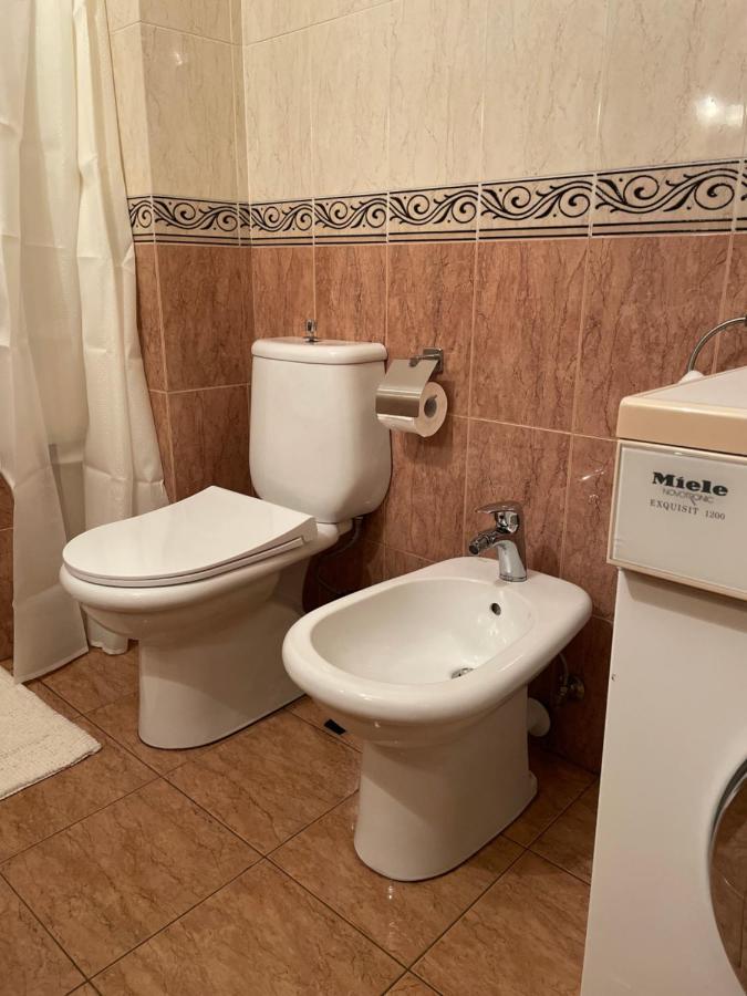 Proper Apartment 1 Tiranë Luaran gambar